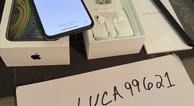 Good
													Apple iPhone Xs - Unlocked, Gray, 64 GB, A1920, photo 1 of 8