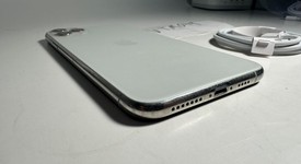 Good
													Apple iPhone 11 Pro Max - Unlocked, Silver, 64 GB, A2161, photo 2 of 6