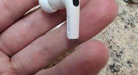 Used
													Apple AirPods Pro - Wireless Case, photo 3 of 14