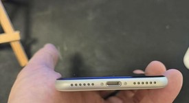 Good
													Apple iPhone SE 2nd Gen 2020 - Unlocked, White, 128 GB, A2275, photo 6 of 6