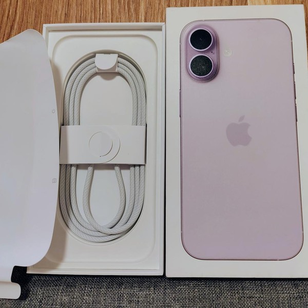 Apple iPhone 17 - Unlocked, 256 GB, Lavender, A3258