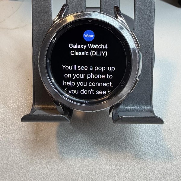 Samsung Galaxy Watch4 Classic - Unlocked, Silver, 42mm