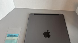 Good
													Apple iPad 9th Gen - Unlocked, Gray, 64 GB, A2603, photo 4 of 6