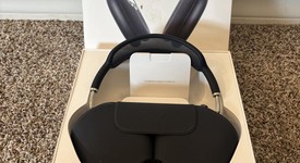 Used
													Apple AirPods Max - Gray, photo 1 of 8