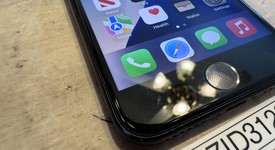 Fair
													Apple iPhone SE 3rd Gen 2022 - T-Mobile, Midnight, 64 GB, A2595, photo 2 of 11