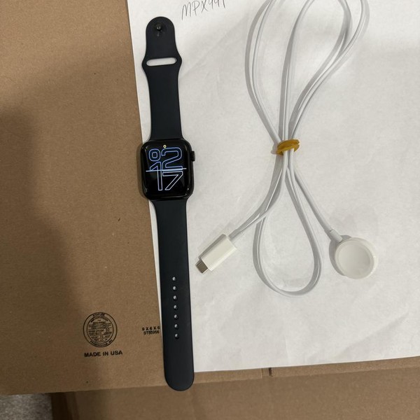 Apple Watch SE 2nd Gen 44mm - Unlocked, Midnight, A2727 - Cellular, Aluminum