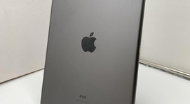 Fair
													Apple iPad 7th Gen - Unlocked, Gray, 32 GB, A2200, photo 3 of 8