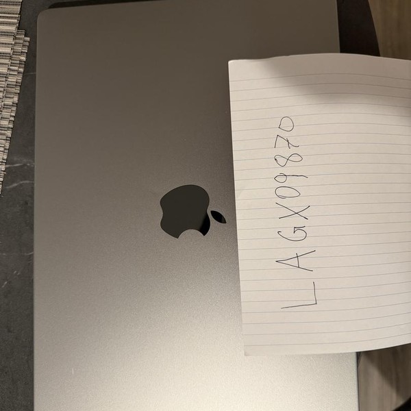 MacBook Pro 2021 - 14 inch - 512 GB, Gray, 16 GB, Apple M1 Pro 8-core