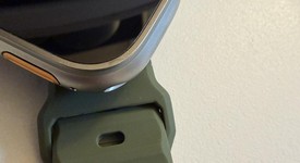 Good
													Apple Watch Ultra 2 49mm - Unlocked, Natural, A2986, photo 4 of 12