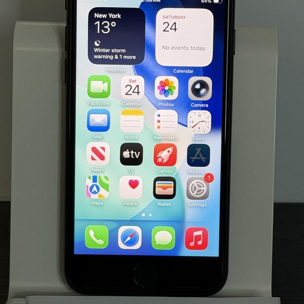 Apple iPhone SE 3rd Gen 2022 - Unlocked, Midnight, 64 GB, A2595