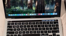 Good
													MacBook Pro 2020 - 13" - I5, Silver, 256 GB, 8 GB, photo 1 of 9