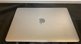 Good
													MacBook Pro 2018 (With Touch Bar) - 13" - I7, Gray, 256 GB, 16 GB, photo 5 of 10