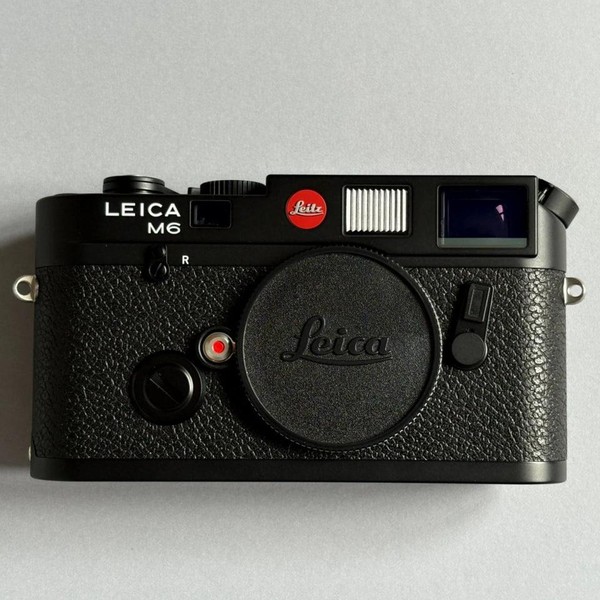 Leica M6 - Black
