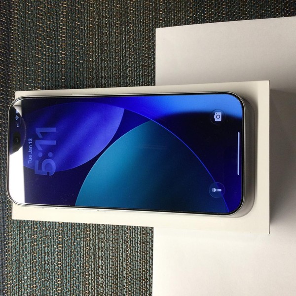 Apple iPhone 17 Pro Max - Unlocked, 1 TB, Silver, A3257