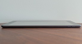 Mint
													Apple iPad 8th Gen - Unlocked, Gray, 32 GB, A2428, photo 3 of 7