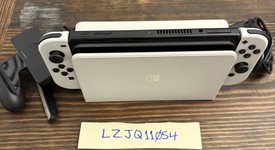 Mint
													Nintendo Switch - OLED - White, 64 GB, photo 2 of 13