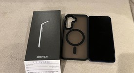 Mint
													Samsung Galaxy S25 - Unlocked, Navy Blue, 256 GB, 12 GB, SM-S931U1, photo 4 of 29
