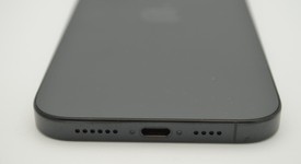 Mint
													Apple iPhone 16 Pro Max - Unlocked, Black, 512 GB, A3084, photo 4 of 9