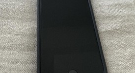 Mint
													Apple iPhone SE 3rd Gen 2022 - Unlocked, Midnight, 64 GB, A2595, photo 1 of 9