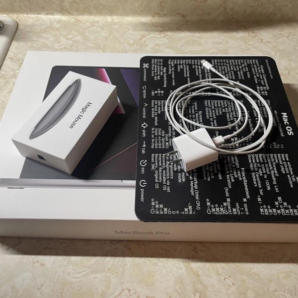 MacBook Pro 2023 - 16 inch - 2 TB, Gray, 64 GB, Apple M2 Max