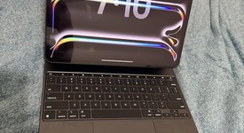 Mint
													Apple iPad Pro 13" (M4) 2024 - Unlocked, Black, 256 GB, 8 GB, A2926, Standard Glass, photo 2 of 12