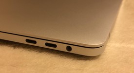 Good
													MacBook Pro 2017 (With Touch Bar) - 13" - I5, Silver, 1 TB, 8 GB, photo 5 of 12