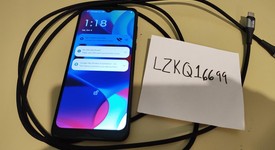 Mint
													Moto G Play (2021) - Cricket, Blue, 32 GB, 3 GB, photo 4 of 11