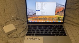 Good
													MacBook Pro 2018 (With Touch Bar) - 13" - I5, Silver, 256 GB, 8 GB, photo 1 of 9