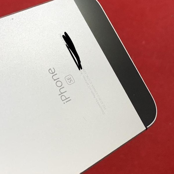 Apple iPhone SE 1st Gen 2016 - Unlocked, Grey, 32 GB, A1662