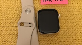 Mint
													Apple Watch Series 8 45mm - Silver, A2771 - GPS, Aluminum, photo 2 of 2
