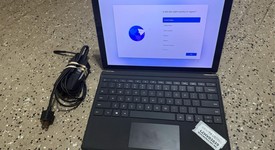 Good
													Microsoft Surface Pro 4 - 12.3 Inch - Wi-Fi, Silver, 1 TB, 16 GB, photo 1 of 5