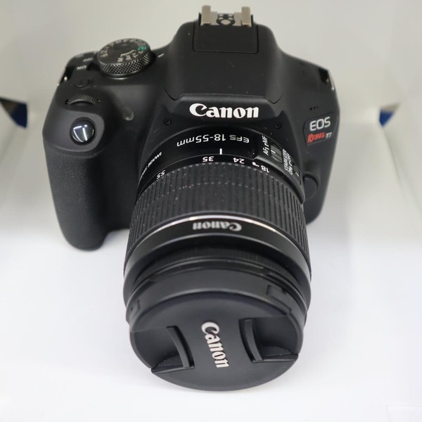 Canon EOS Rebel T7