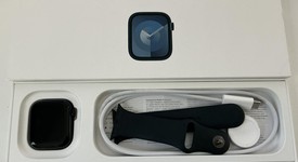 Good
													Apple Watch Series 9 41mm - Unlocked, Midnight, A2982 - Cellular, Aluminum, photo 2 of 5