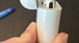 Used
													Apple AirPods 2nd Gen - Wireless Case, photo 3 of 5