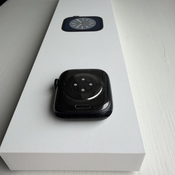 Apple Watch Series 8 41mm - Unlocked, Midnight, A2772 - Cellular, Aluminum