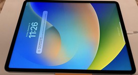 Good
													Apple iPad Pro 12.9" 6th Gen 2022 - Unlocked, Gray, 1 TB, photo 2 of 12