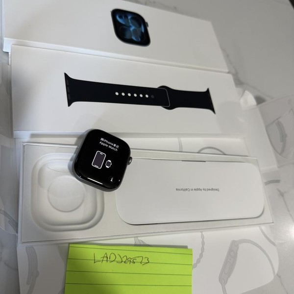 Apple Watch Series 11 46mm - Space Gray, A3333 - GPS, Aluminum