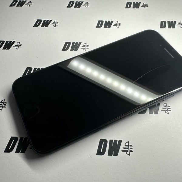 Apple iPhone SE 3rd Gen 2022 - Unlocked, Midnight, 64 GB, A2595