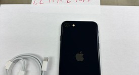 Mint
													Apple iPhone SE 3rd Gen 2022 - Unlocked, Midnight, 64 GB, A2595, photo 1 of 8