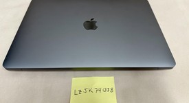 Good
													MacBook Air 2020 - 13" - Apple M1, Gray, 256 GB, 8 GB, photo 1 of 16