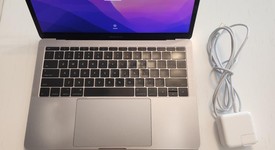 Good
													MacBook Pro 2016 (No Touch Bar) - 13" - Gray, 512 GB, 8 GB, photo 1 of 8