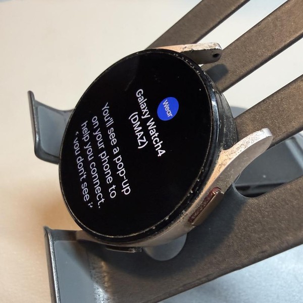 Samsung Galaxy Watch4 - Wi-Fi, Gold, 40mm