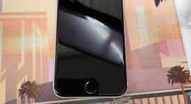 Good
													Apple iPhone SE 2nd Gen 2020 - Unlocked, White, 128 GB, A2275, photo 1 of 8