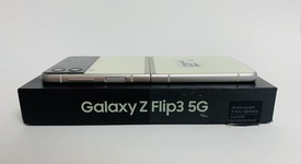 Mint
													Samsung Galaxy Z Flip3 5G - Verizon, Cream, 128 GB, 8 GB, SM-F711U, photo 5 of 9