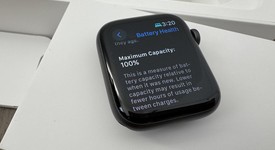 Mint
													Apple Watch Series 4 44mm - Unlocked, Gray, A1976 - Cellular, Aluminum, photo 3 of 11