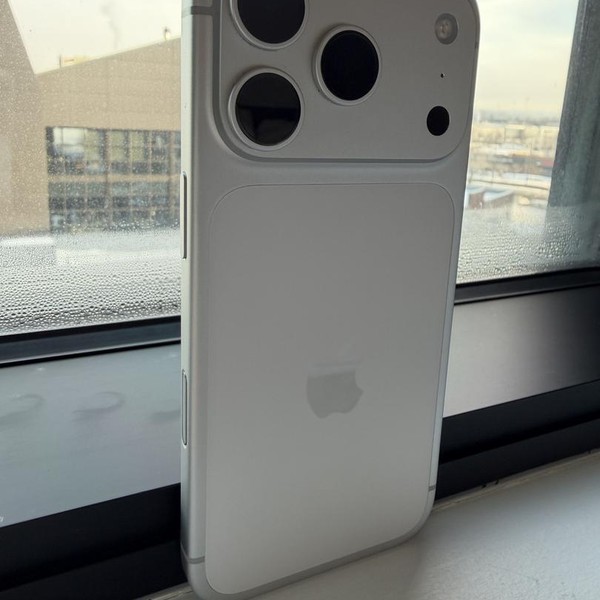 Apple iPhone 17 Pro - AT&T, 256 GB, Silver, A3256