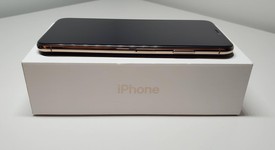 Mint
													Apple iPhone Xs Max - Unlocked, Gold, 64 GB, A1921, photo 4 of 13