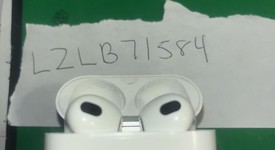 Used
													Apple AirPods 3rd Gen - Lightning Case, photo 3 of 4