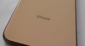 Mint
													Apple iPhone Xs - Verizon, Gold, 64 GB, A1920, photo 4 of 9