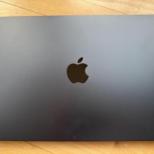 MacBook Air 2025 (M4) - 13 inch - Apple M4, Midnight, 256 GB, 24 GB